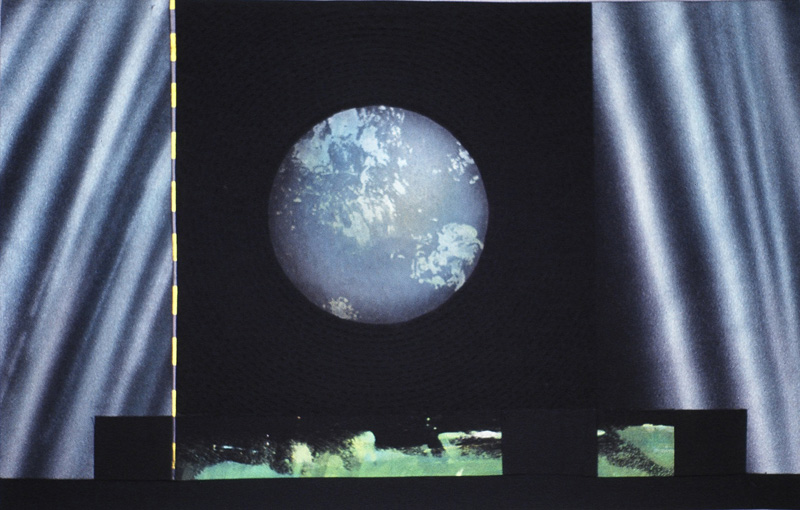 
        2005 | 20" x 30.75"        